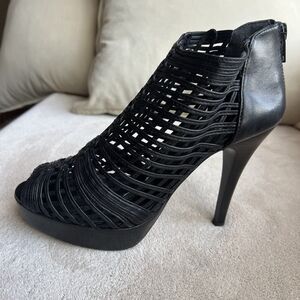 Stuart Weitzman Airy Nappa Black Leather Stiletto Heel Sandal Bootie‎ Women 6